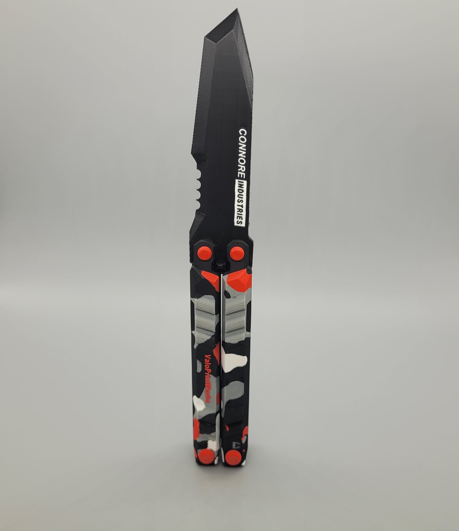 Valorant Recon Knife Skin in Rot-Schwarz frontal stehend