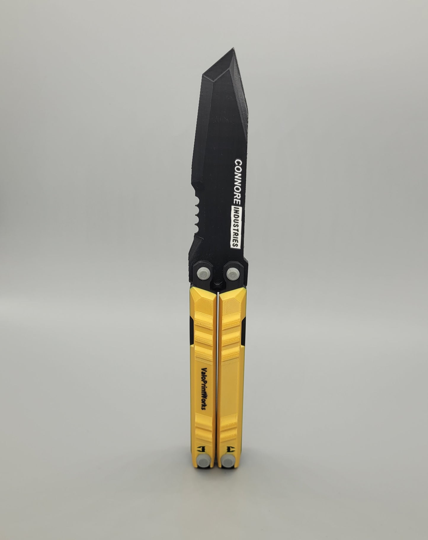 Valorant Recon Knife Skin in Gold-Schwarz frontal stehend