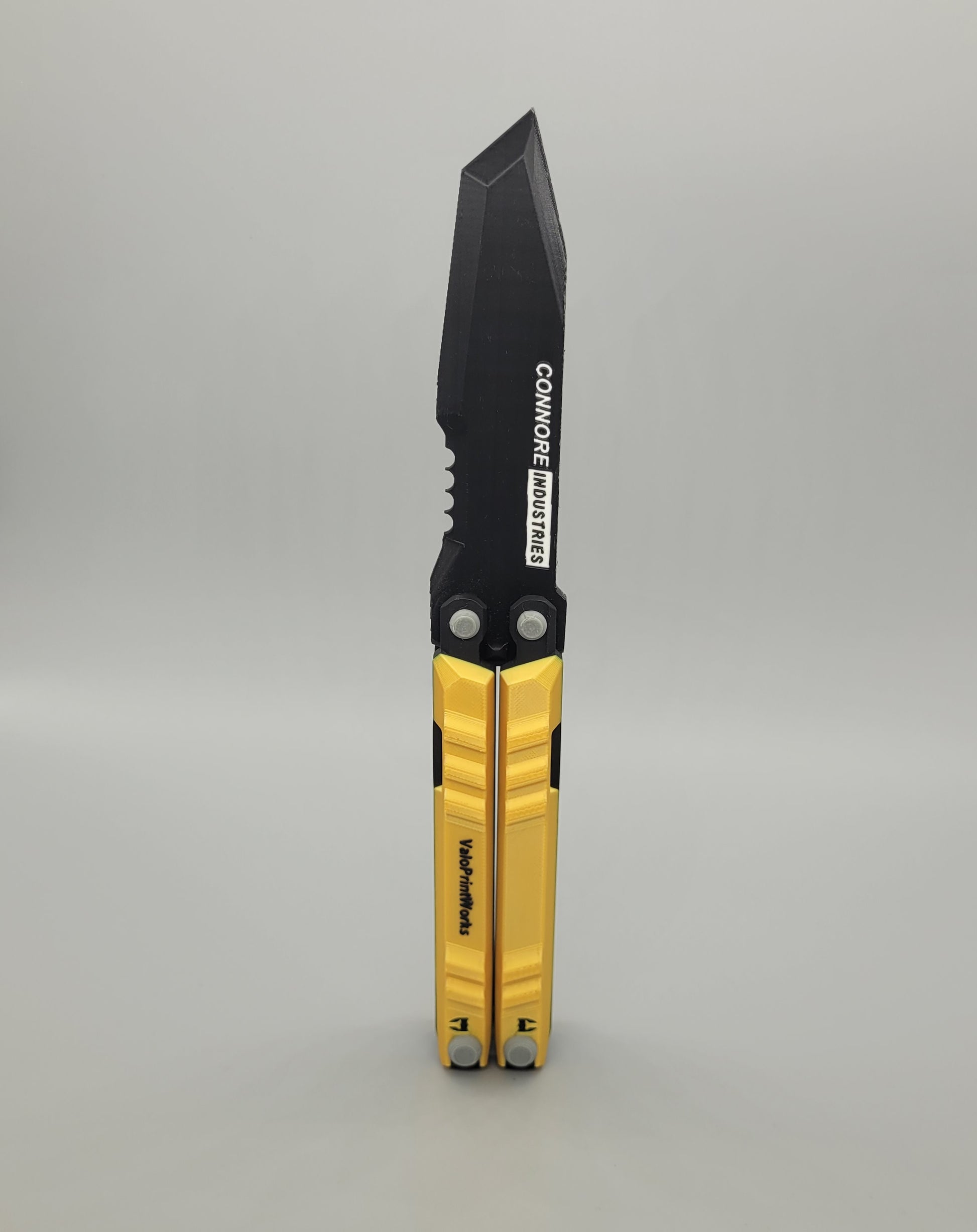 Valorant Recon Knife Skin in Gold-Schwarz frontal stehend