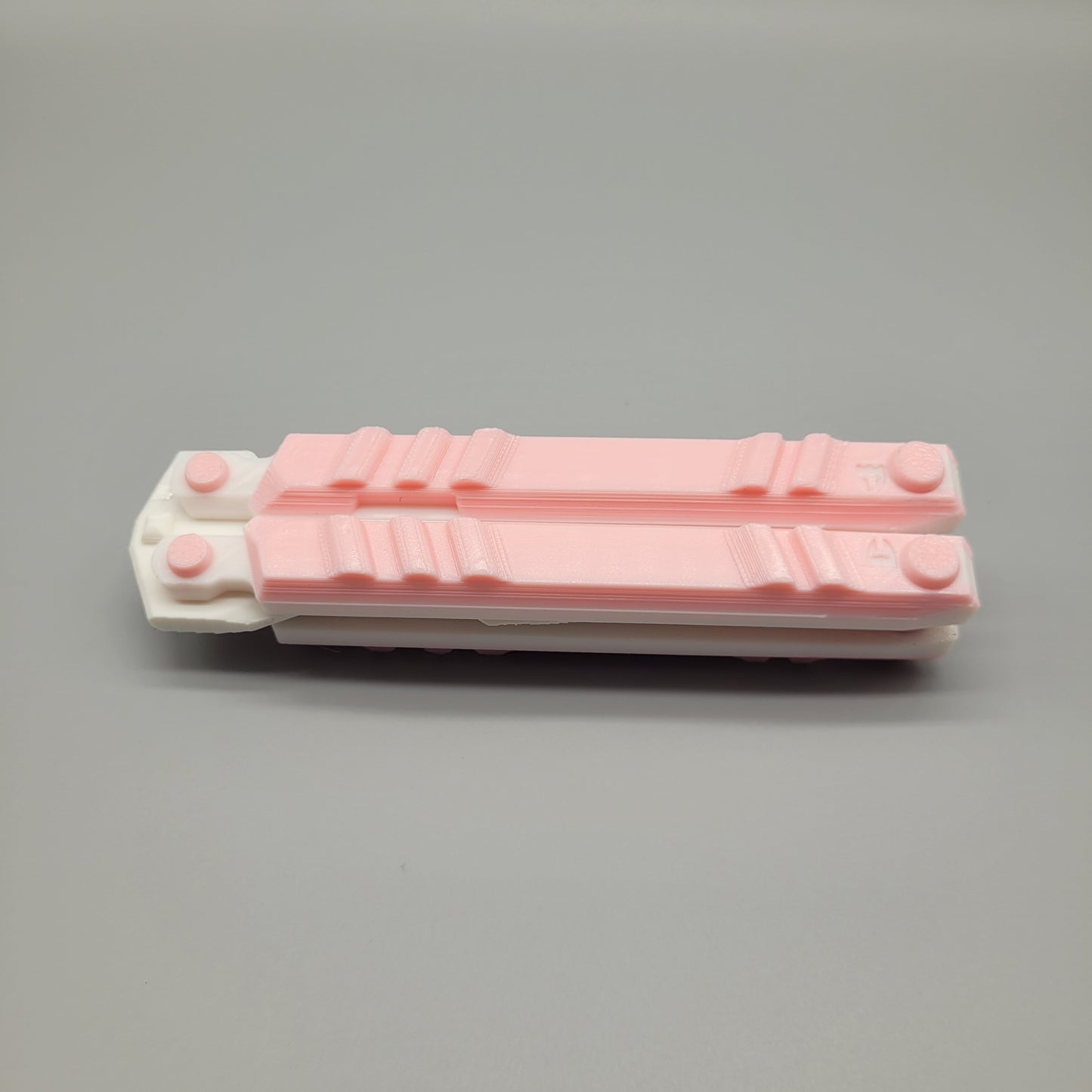 Valorant Recon Knife Skin in pink-weiß Nahaufnahme ohne Name