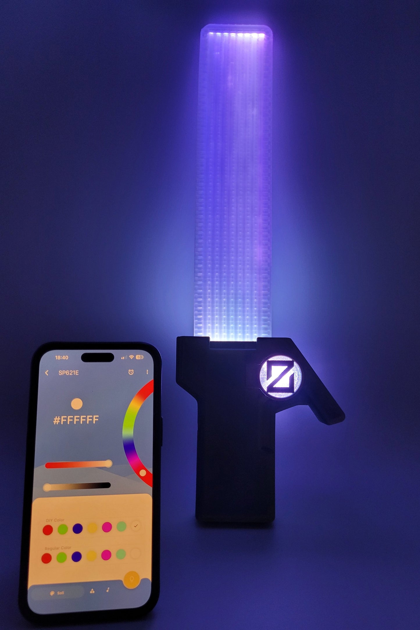 Valorant Waveform Skin in Weiß Rot mit Appsteuerung