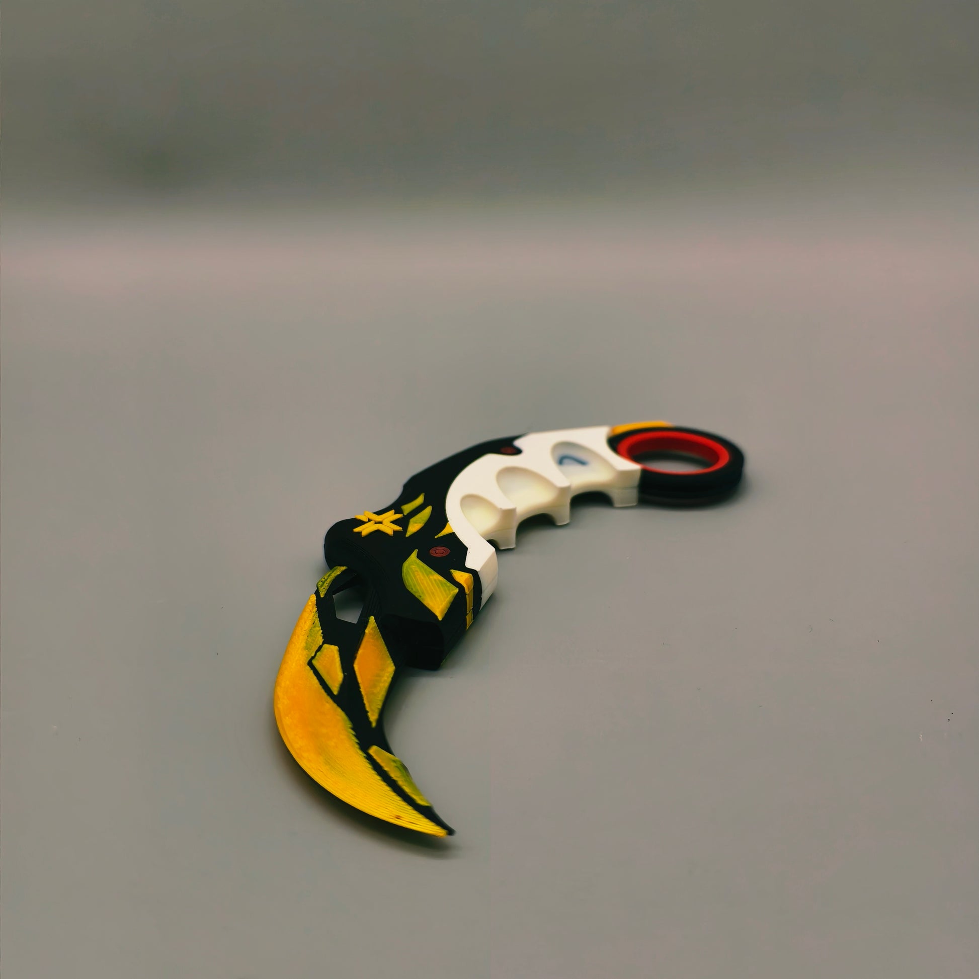 Champions Karambit 2021 liegend