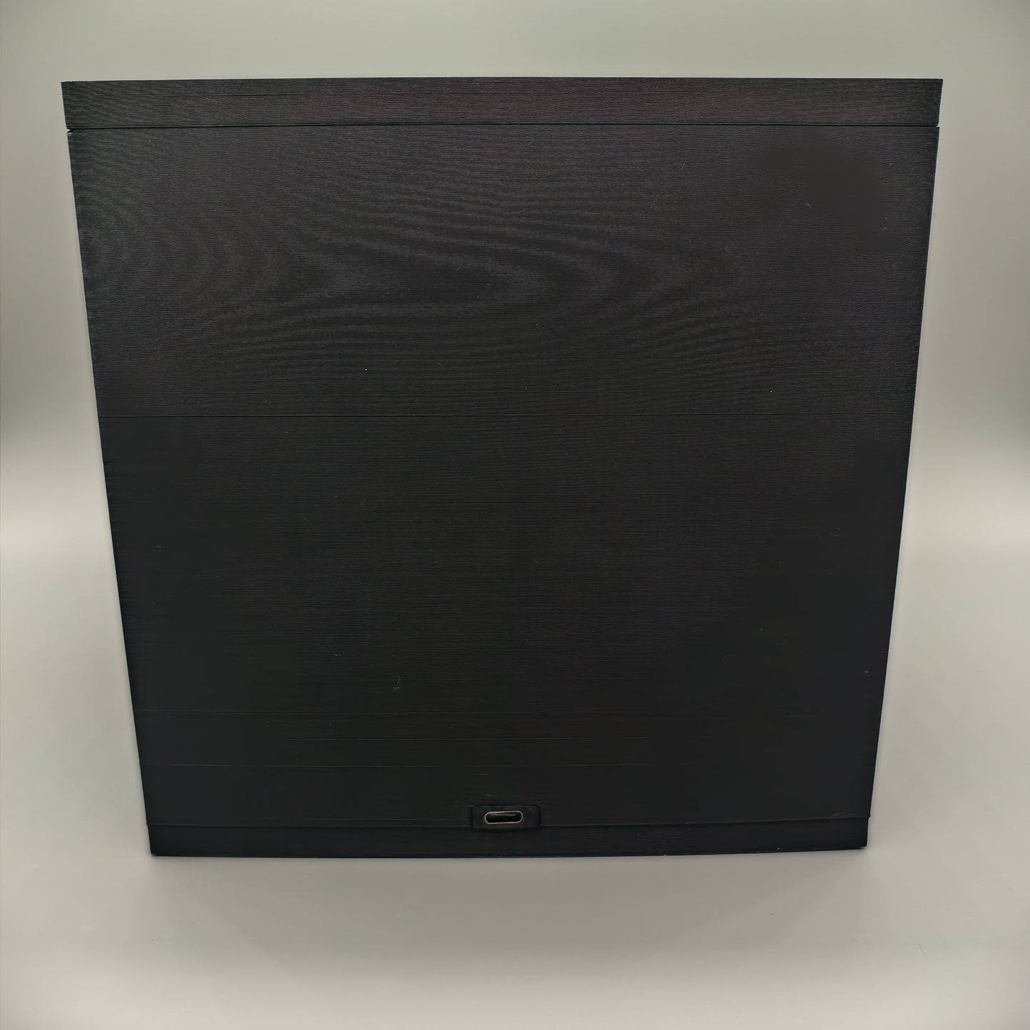 Valorant Radianite Crate mit LEDs