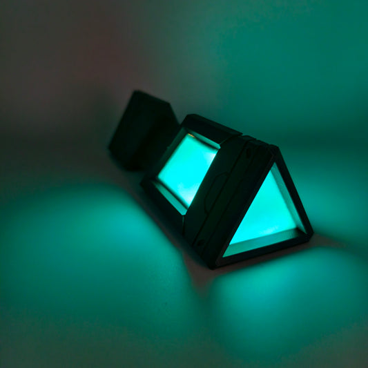 Valorant Viper Snake Bite im Dunkeln leuchtend