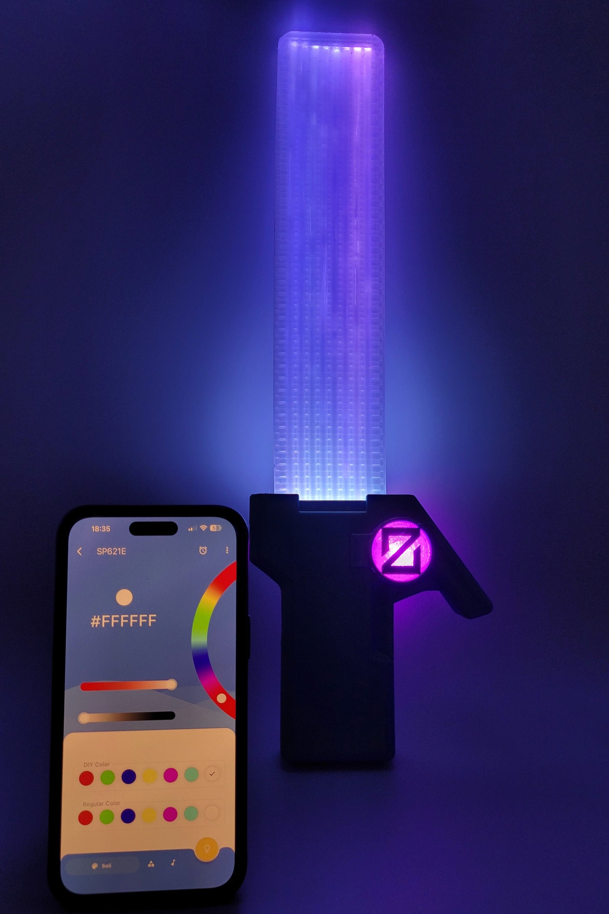 Valorant Waveform Skin in Gold Schwarz mit Appsteuerung