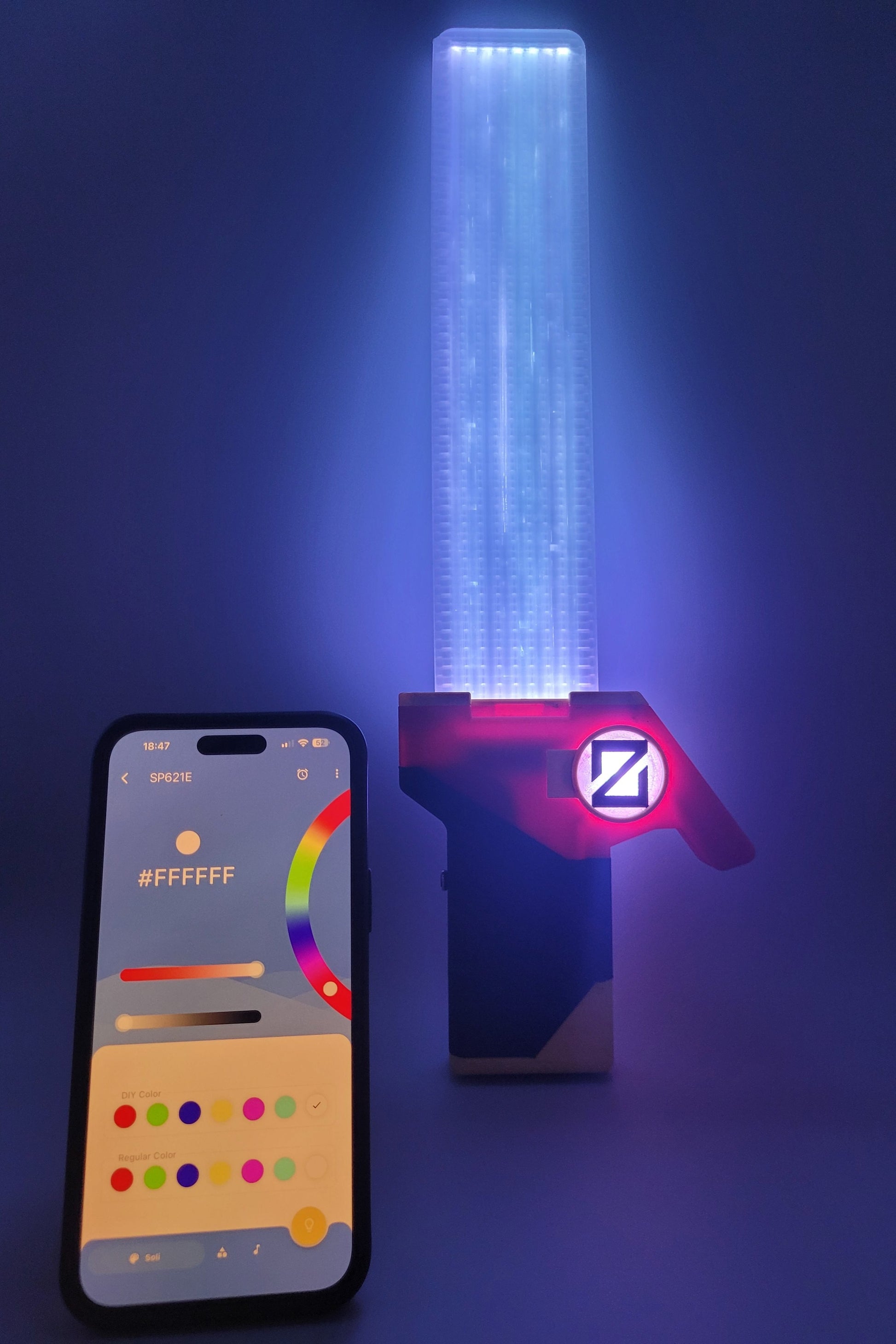 Valorant Waveform Skin in Schwarz Rot Gold mit Appsteuerung