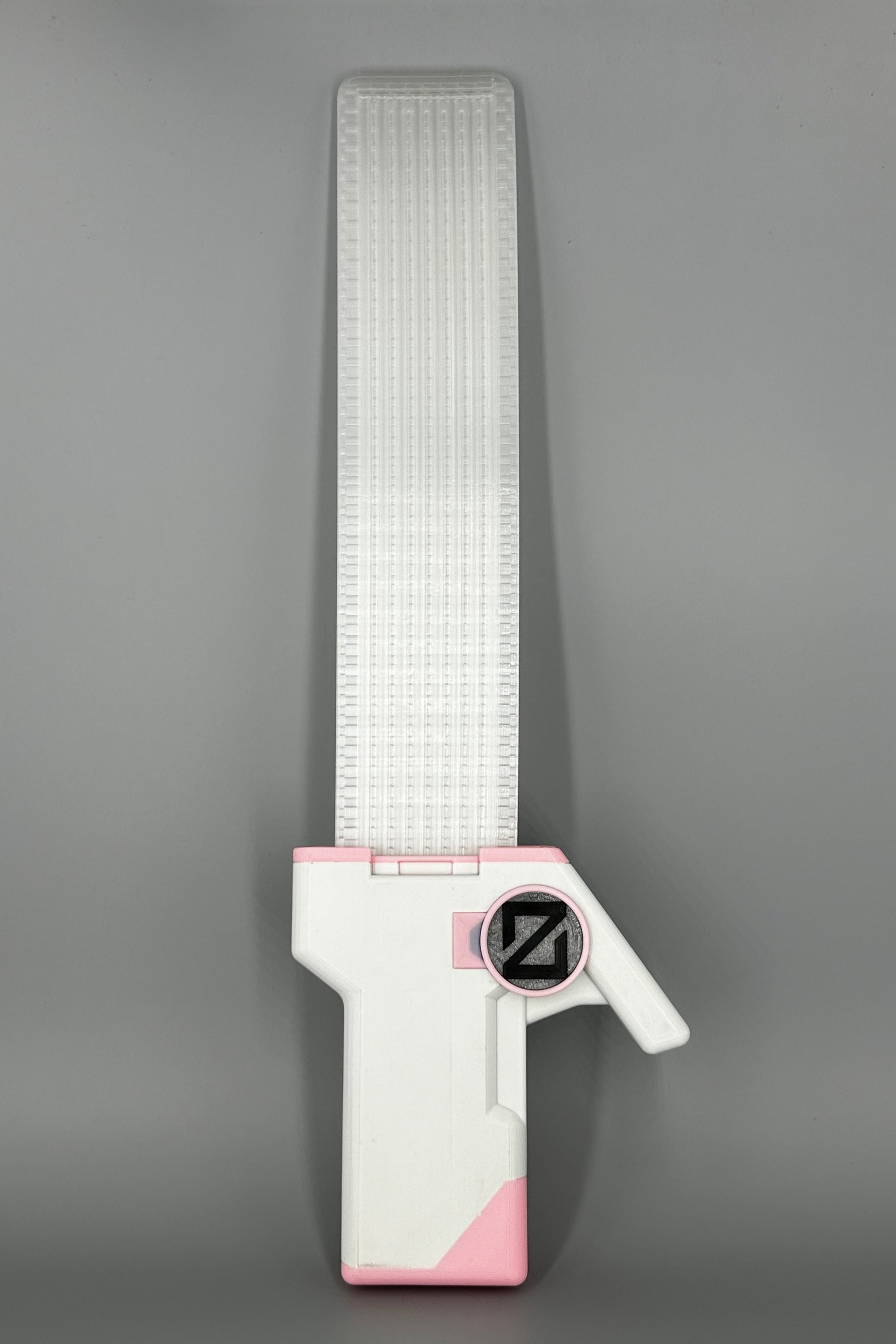 Valorant Waveform Skin mit leuchtendem Schwert in Weiß Rosa frontal