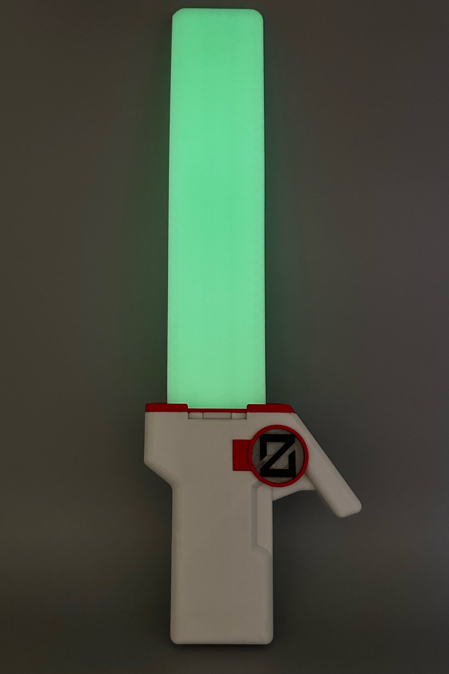 Valorant Waveform Skin mit leuchtendem Schwert in Weiß Rot Glow in the Dark