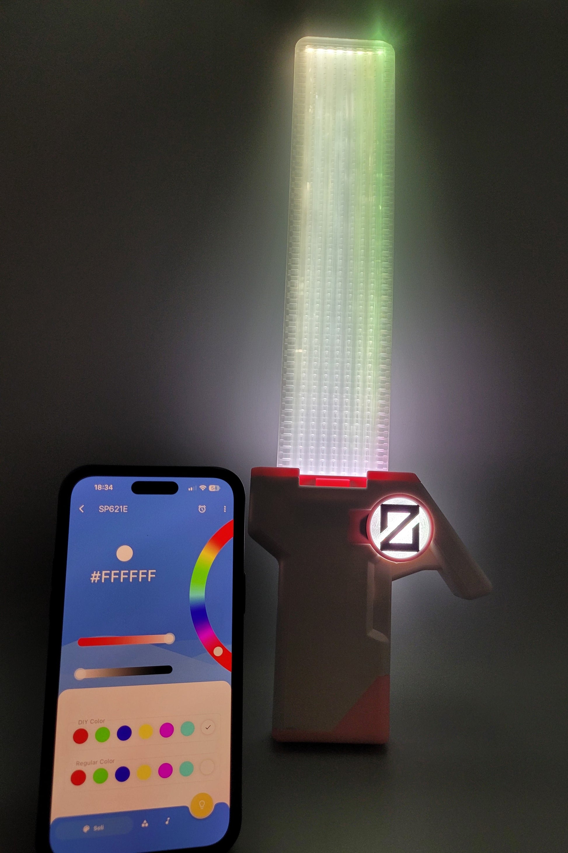 Valorant Waveform Skin in Weiß Rosa mit Appsteuerung